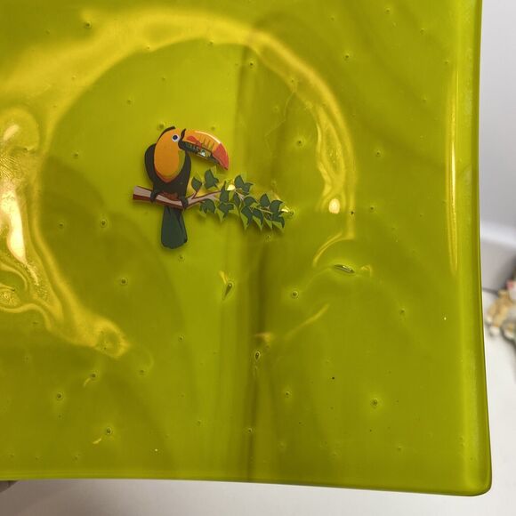 Glass Two Layer Green Pattern Art Glass Dish Toucan Decorative Tray 5.5” - Picture 3 of 9